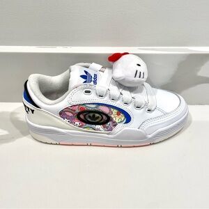 NEW Adidas x Hello Kitty ADI2000 Sneakers (size 6)